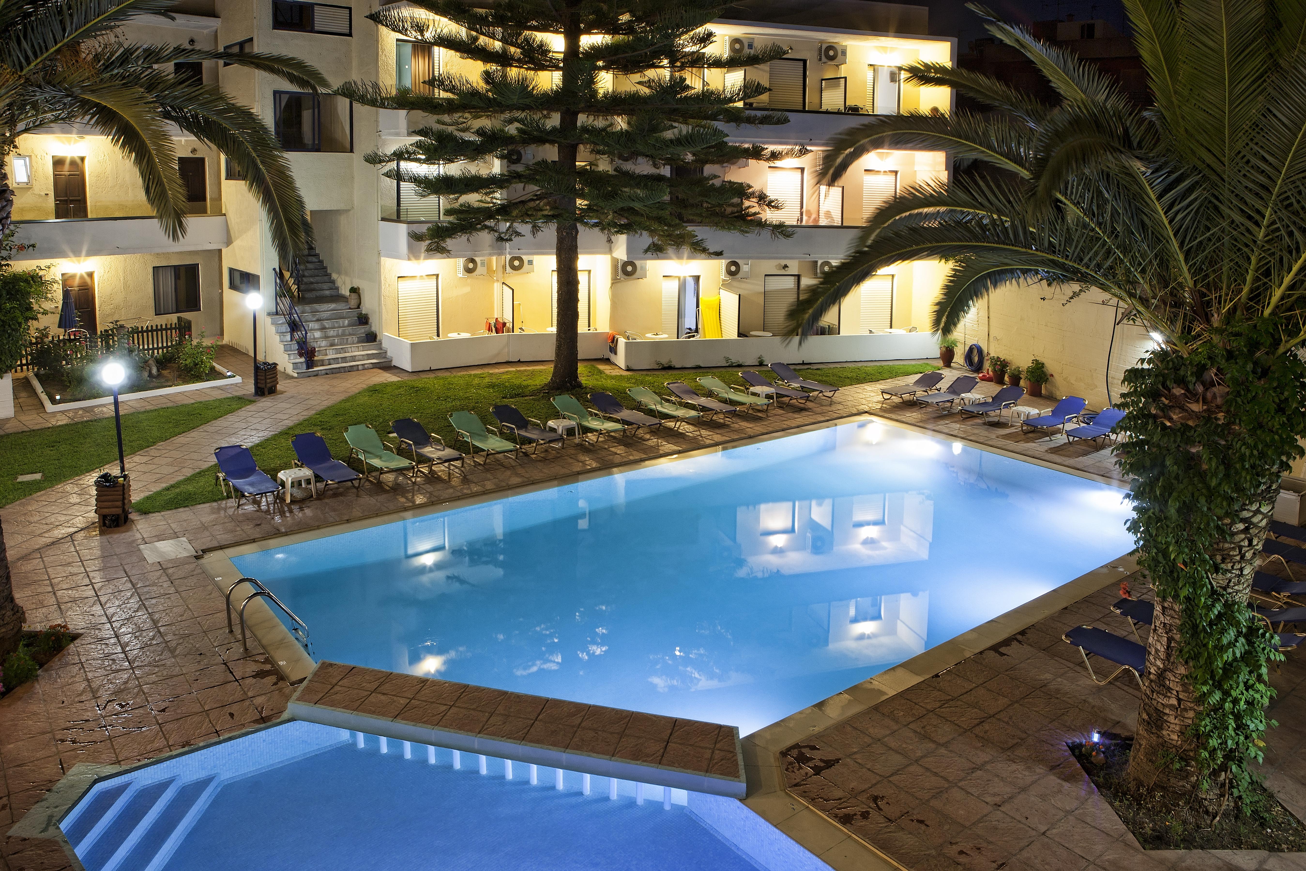 Cretan Sun Lejlighedshotel Adelianos Kampos Eksteriør billede